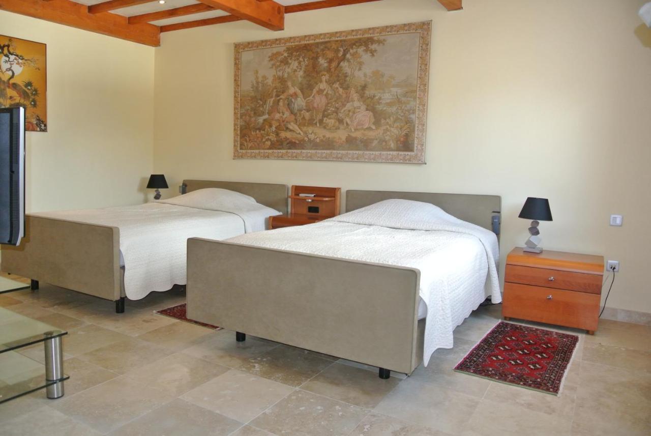 Grand Tamaris Hosting Bed & Breakfast Арл Екстериор снимка